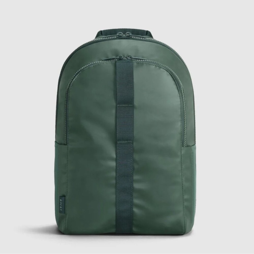 Away Active Backpack Forest Green 26L